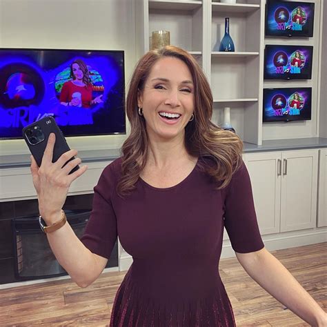  The estimated net worth of Shiri is $655,523. How Old Is Shiri Spear Fox 25. Shiri was born on May 25, 1981, thus, she is 40 years old. Where Is Shiri Spear. Shiri works as a Fox 25 Morning News meteorologist in Boston, Massachusetts. She also resides there with her husband and two daughters. Shiri Spear Instagram Shiri Twitter 